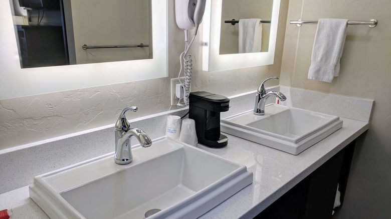 <b>Days Inn Prescott Room</b>. Images powered by <a href="https://iceportal.shijigroup.com/" title="IcePortal" target="_blank">IcePortal</a>.