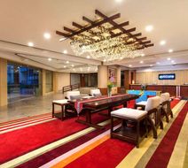 Ramada Encore Daocheng Yading Lobby