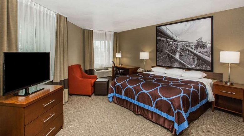 <b>Super 8 Altoona Suite</b>. Images powered by <a href="https://iceportal.shijigroup.com/" title="IcePortal" target="_blank">IcePortal</a>.