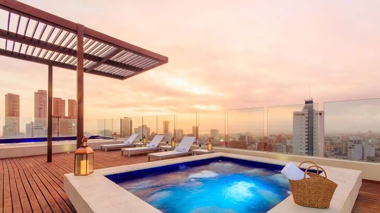 <b>NH Collection Barranquilla Smartsuites Pool</b>. Images powered by <a href="https://iceportal.shijigroup.com/" title="IcePortal" target="_blank">IcePortal</a>.