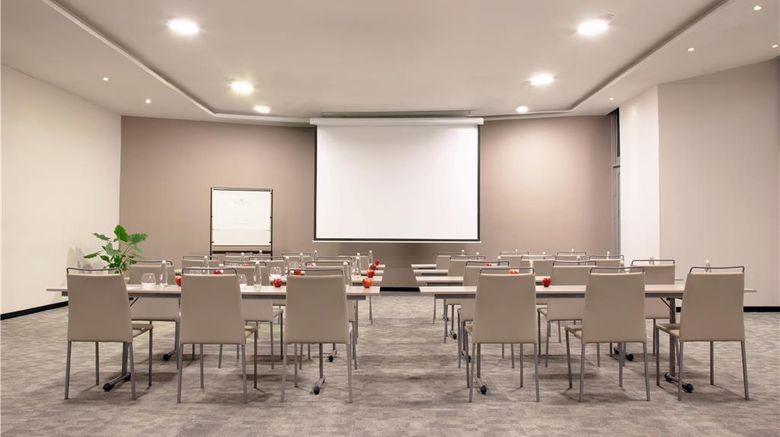 <b>NH Collection Barranquilla Smartsuites Meeting</b>. Images powered by <a href="https://iceportal.shijigroup.com/" title="IcePortal" target="_blank">IcePortal</a>.