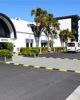 Commodore Airport Hotel