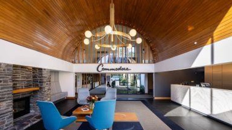 Commodore Airport Hotel Lobby