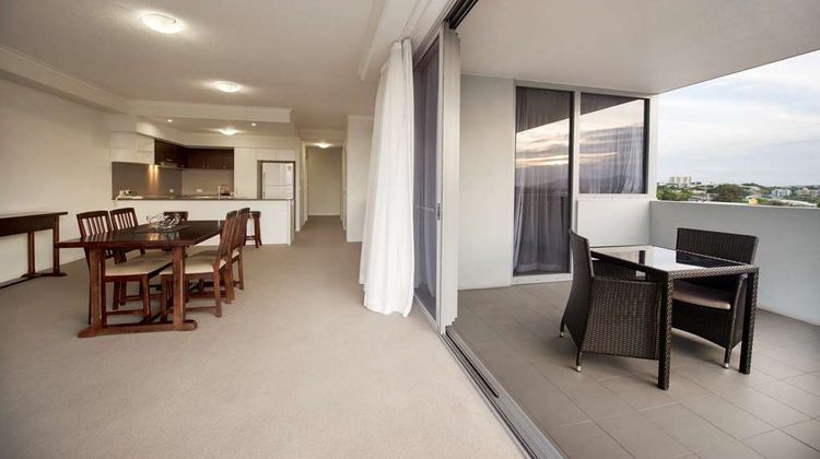 Curtis Central Apartments Restaurant