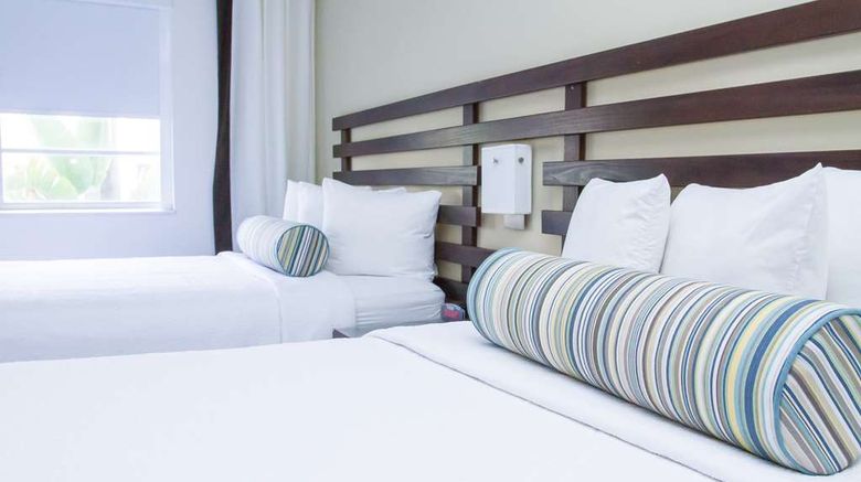 <b>Dorchester South Beach Room</b>. Images powered by <a href="https://iceportal.shijigroup.com/" title="IcePortal" target="_blank">IcePortal</a>.