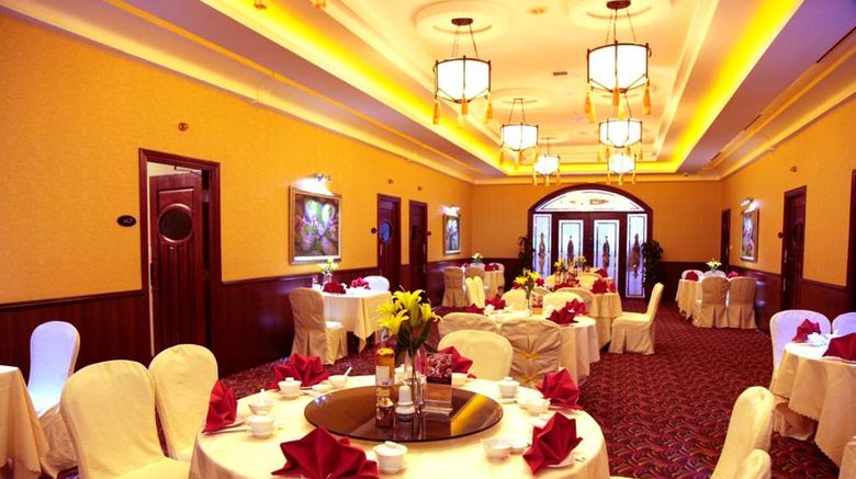 <b>Fortuna Hotel Restaurant</b>. Images powered by <a href="https://iceportal.shijigroup.com/" title="IcePortal" target="_blank">IcePortal</a>.