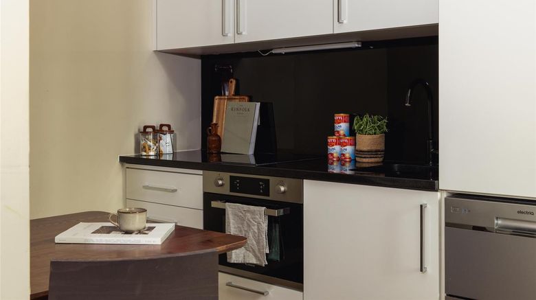 <b>Go Native Hyde Park Serviced Apts Room</b>. Images powered by <a href="https://iceportal.shijigroup.com/" title="IcePortal" target="_blank">IcePortal</a>.