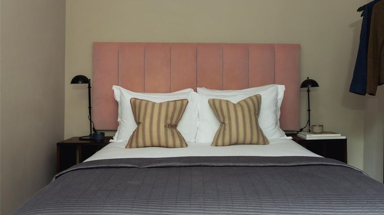 <b>Go Native Hyde Park Serviced Apts Suite</b>. Images powered by <a href="https://iceportal.shijigroup.com/" title="IcePortal" target="_blank">IcePortal</a>.