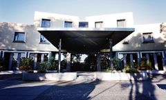 Golden Pebble Hotel