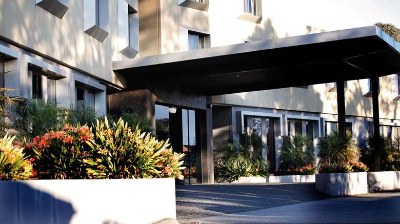 <b>Golden Pebble Hotel Exterior</b>. Images powered by <a href="https://iceportal.shijigroup.com/" title="IcePortal" target="_blank">IcePortal</a>.