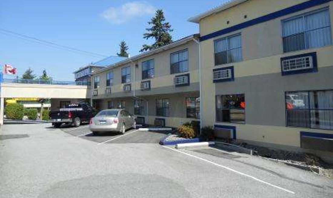 Happy Day Inn Exterior