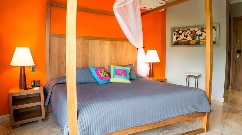 <b>Hotel Montana Room</b>. Images powered by <a href="https://iceportal.shijigroup.com/" title="IcePortal" target="_blank">IcePortal</a>.