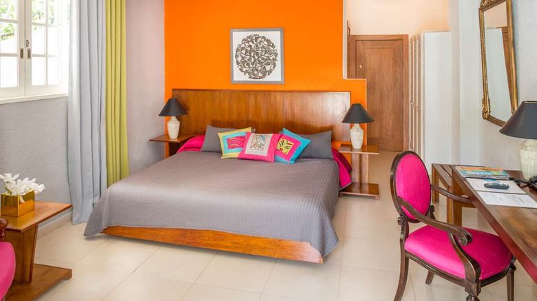 <b>Hotel Montana Room</b>. Images powered by <a href="https://iceportal.shijigroup.com/" title="IcePortal" target="_blank">IcePortal</a>.