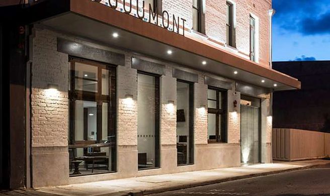 Hougoumont Hotel Exterior