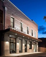 Hougoumont Hotel