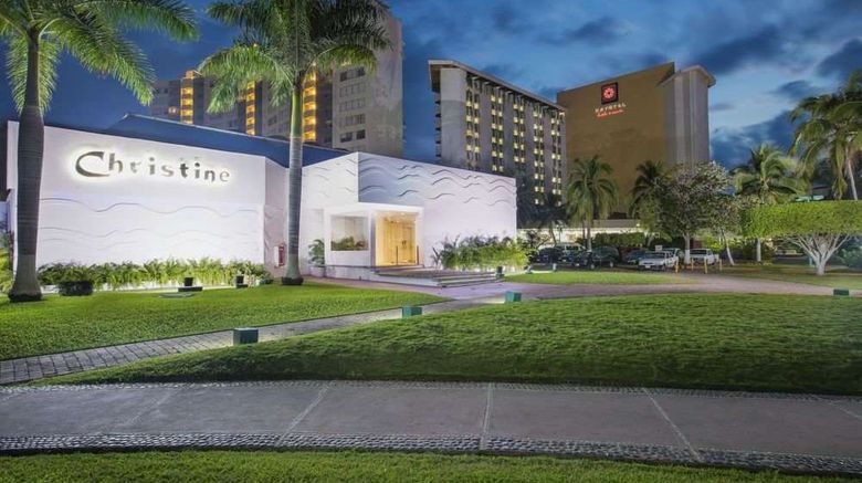 <b>Krystal Ixtapa Room</b>. Images powered by <a href="https://iceportal.shijigroup.com/" title="IcePortal" target="_blank">IcePortal</a>.