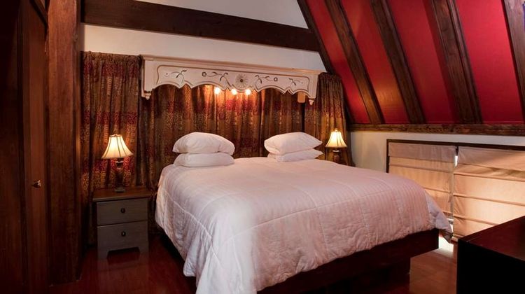 La Tourelle Hotel, Bistro, & Spa Suite