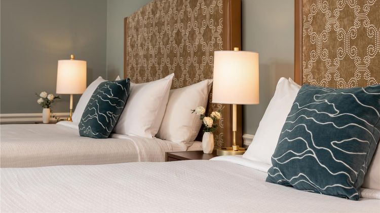 La Tourelle Hotel, Bistro, & Spa Room