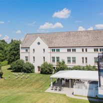 La Tourelle Hotel, Bistro, & Spa