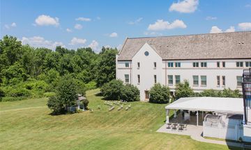 La Tourelle Hotel, Bistro, & Spa