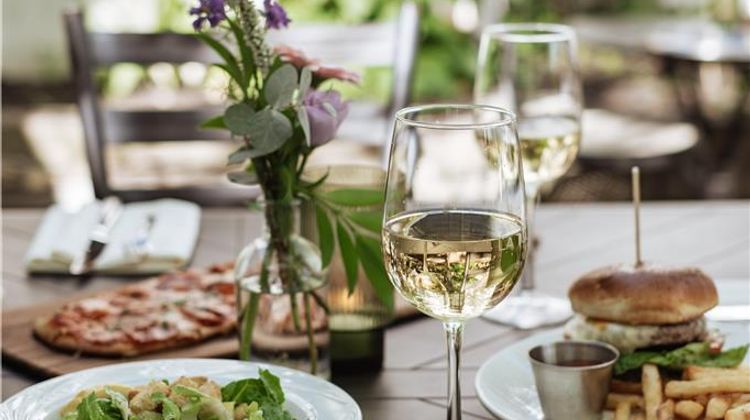 La Tourelle Hotel, Bistro, & Spa Restaurant