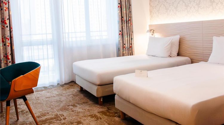 Metropol Hotel Room