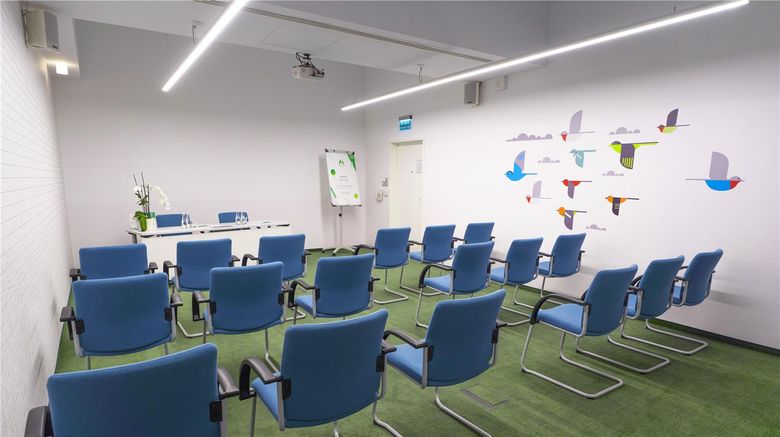 <b>Metropol Hotel Meeting</b>. Images powered by <a href="https://iceportal.shijigroup.com/" title="IcePortal" target="_blank">IcePortal</a>.