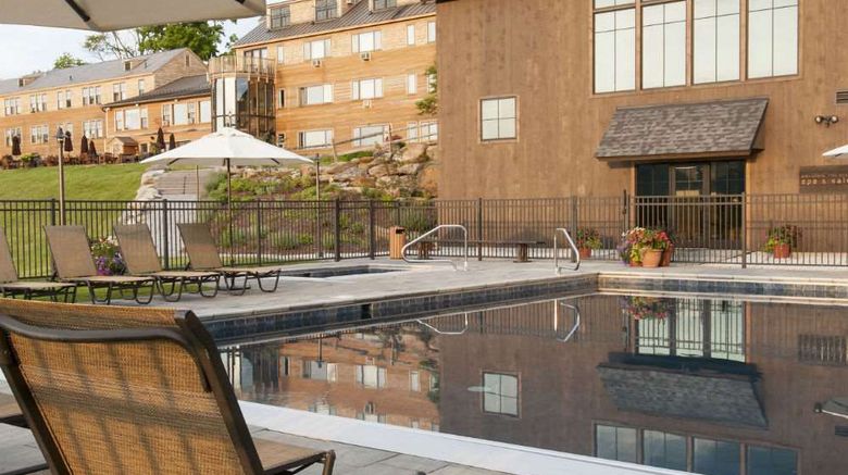 <b>The Mountain Top Inn & Resort Pool</b>. Images powered by <a href="https://iceportal.shijigroup.com/" title="IcePortal" target="_blank">IcePortal</a>.