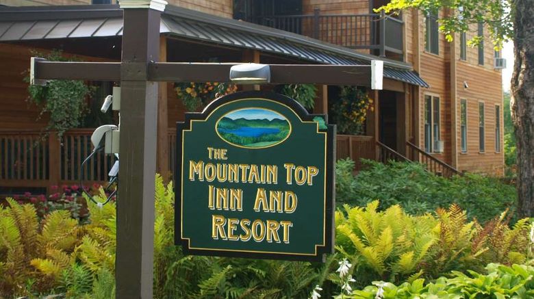<b>The Mountain Top Inn & Resort Exterior</b>. Images powered by <a href="https://iceportal.shijigroup.com/" title="IcePortal" target="_blank">IcePortal</a>.