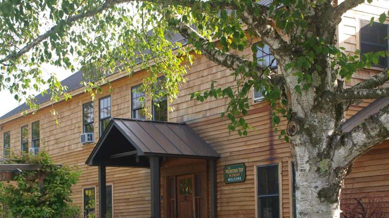 <b>The Mountain Top Inn & Resort Exterior</b>. Images powered by <a href="https://iceportal.shijigroup.com/" title="IcePortal" target="_blank">IcePortal</a>.