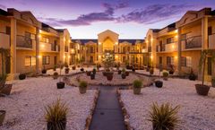 Best Western Plus Canberra Central Apart