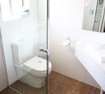 Pevensey Motor Lodge Room