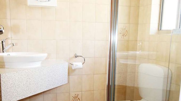 Pevensey Motor Lodge Room