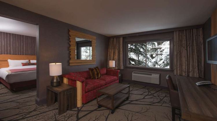 Shore Lodge Suite