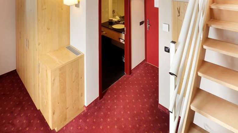 <b>Hotel Verviers Room</b>. Images powered by <a href="https://iceportal.shijigroup.com/" title="IcePortal" target="_blank">IcePortal</a>.