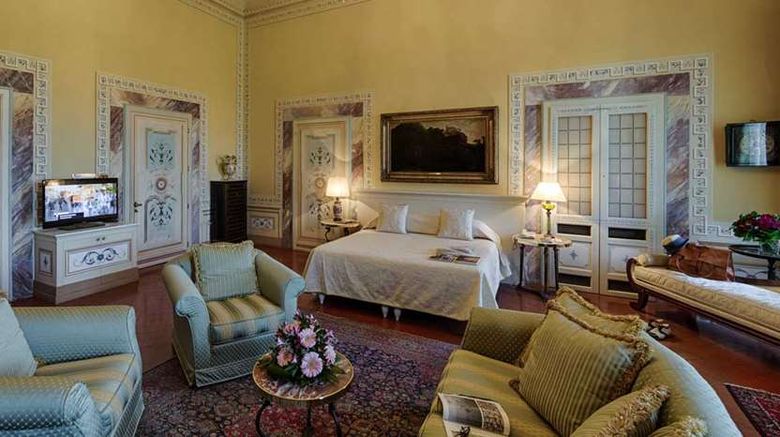 <b>Villa Olmi Firenze Suite</b>. Images powered by <a href="https://iceportal.shijigroup.com/" title="IcePortal" target="_blank">IcePortal</a>.