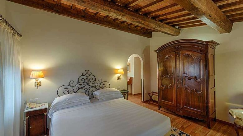 <b>Villa Olmi Firenze Suite</b>. Images powered by <a href="https://iceportal.shijigroup.com/" title="IcePortal" target="_blank">IcePortal</a>.