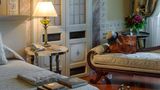 <b>Villa Olmi Firenze Suite</b>. Images powered by <a href="https://iceportal.shijigroup.com/" title="IcePortal" target="_blank">IcePortal</a>.
