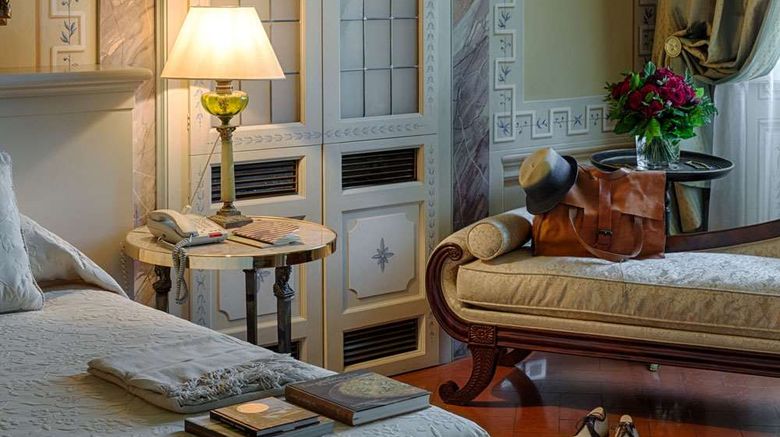 <b>Villa Olmi Firenze Suite</b>. Images powered by <a href="https://iceportal.shijigroup.com/" title="IcePortal" target="_blank">IcePortal</a>.