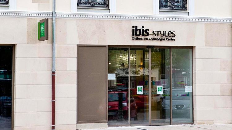 Ibis Styles Chalons Centre Exterior