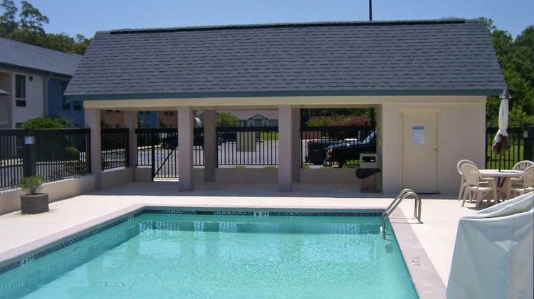 Americas Best Value Inn Pool