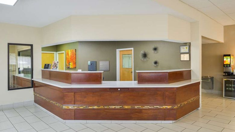 <b>Americas Best Value Inn Lobby</b>. Images powered by <a href="https://iceportal.shijigroup.com/" title="IcePortal" target="_blank">IcePortal</a>.