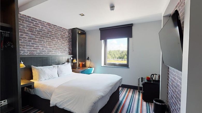 <b>Village Hotel Aberdeen Room</b>. Images powered by <a href="https://iceportal.shijigroup.com/" title="IcePortal" target="_blank">IcePortal</a>.