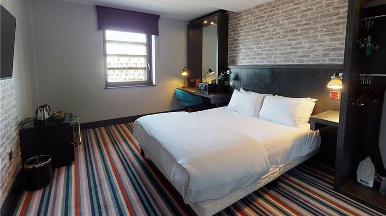 <b>Village Hotel Aberdeen Room</b>. Images powered by <a href="https://iceportal.shijigroup.com/" title="IcePortal" target="_blank">IcePortal</a>.
