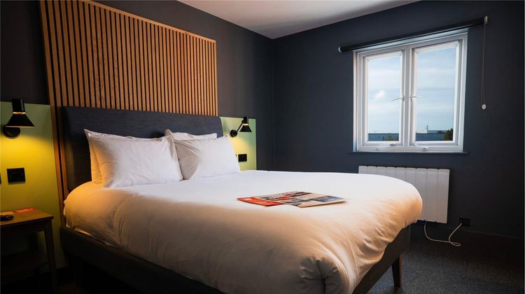 Village Hotel Coventry Room