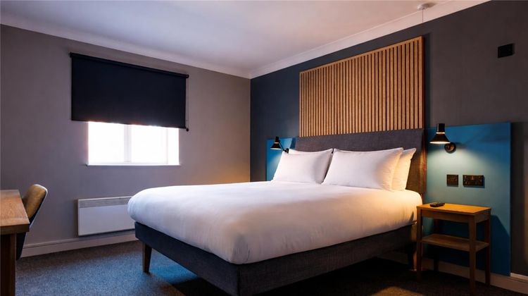 Village Hotel Birmingham Walsall Room