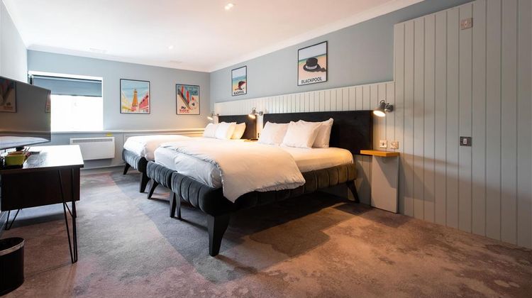 Village Hotel Blackpool Room