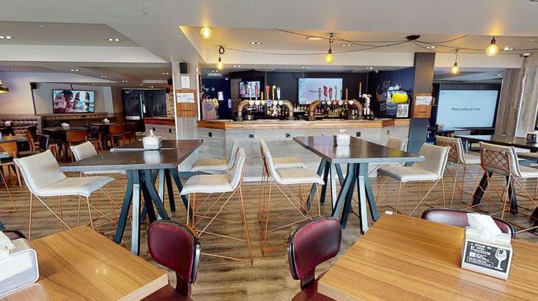 <b>Village Hotel Swansea Restaurant</b>. Images powered by <a href="https://iceportal.shijigroup.com/" title="IcePortal" target="_blank">IcePortal</a>.