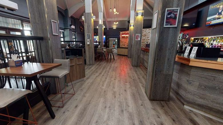 <b>Village Hotel Liverpool Restaurant</b>. Images powered by <a href="https://iceportal.shijigroup.com/" title="IcePortal" target="_blank">IcePortal</a>.