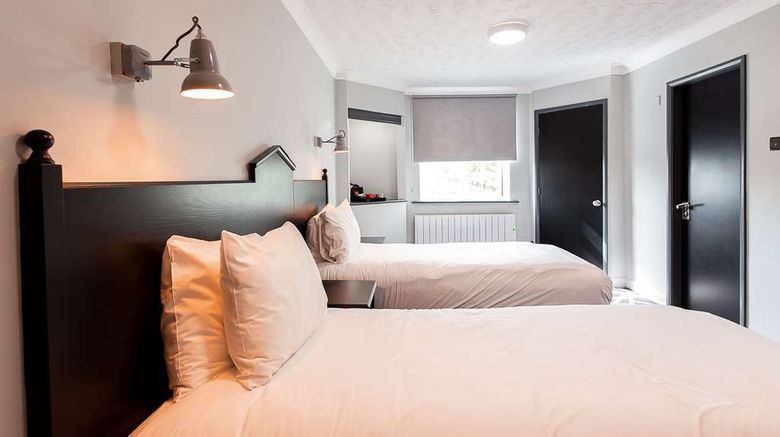 <b>Village Hotel Liverpool Room</b>. Images powered by <a href="https://iceportal.shijigroup.com/" title="IcePortal" target="_blank">IcePortal</a>.